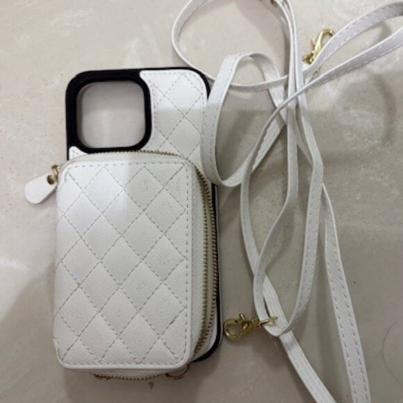 NWOT Iphone 14 Pro Max phone Case - Picture 1 of 4